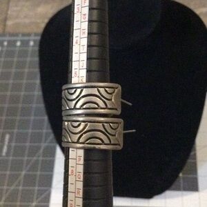 Stylish Silver Patterned Earrings